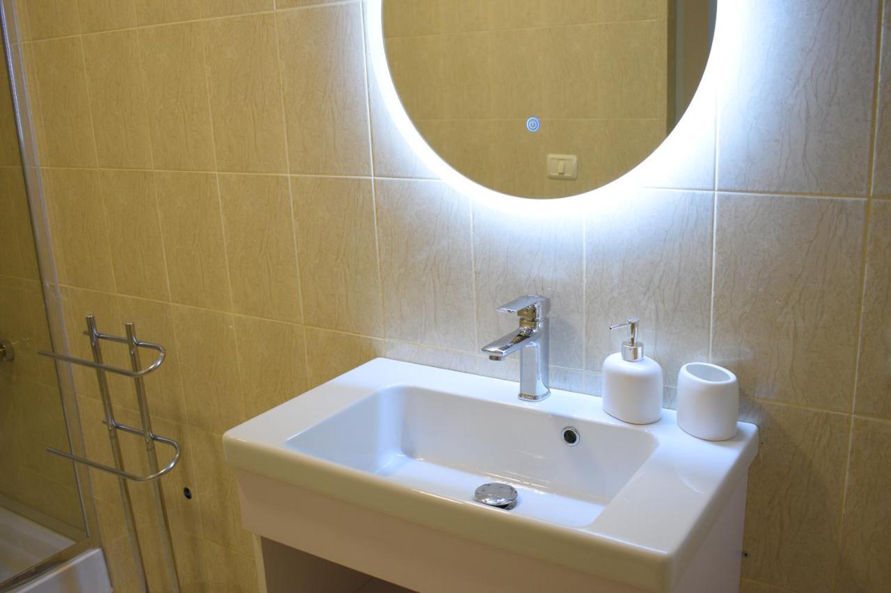 Feels Like Home Studio Apartments - Flh Albania Tirana Esterno foto